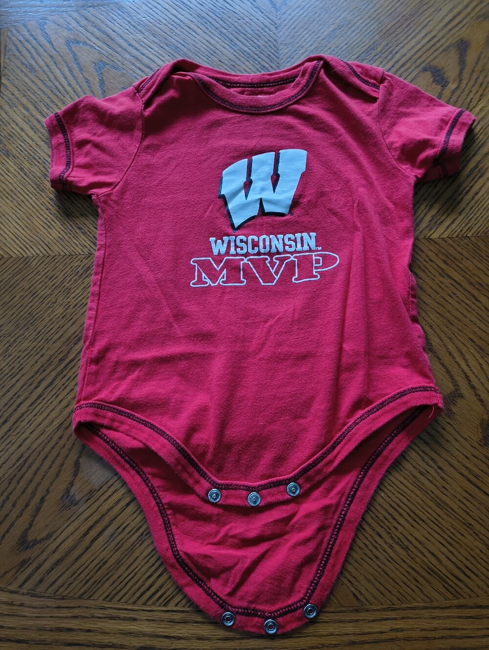 Wisconsin Badgers Baby Bodysuit 12M Red Pro Edge Cotton NCAA Infant
